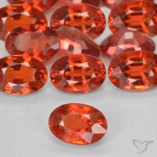 Saphir Rouge intense naturelle ovale, 0.65 ct, VVS-VS
