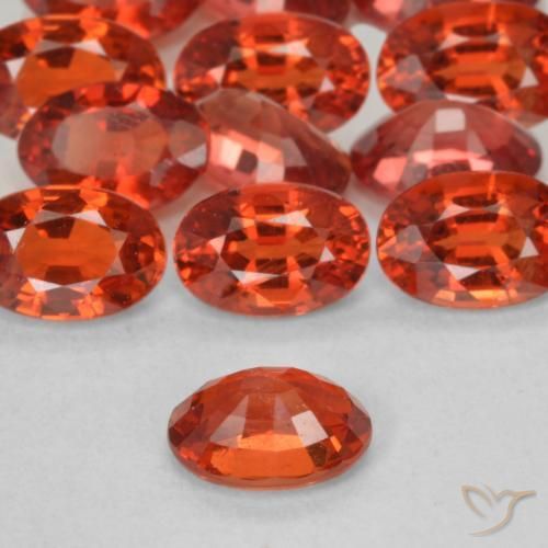 Saphir Rouge intense naturelle ovale, 0.65 ct, VVS-VS