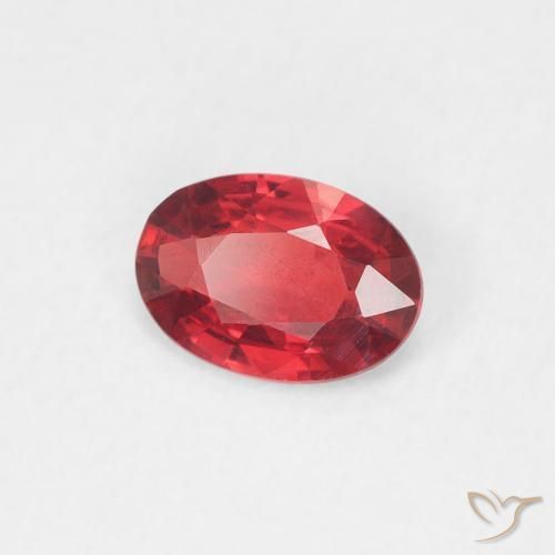 Saphir Rouge moyen naturelle ovale, 0.45 ct, VS