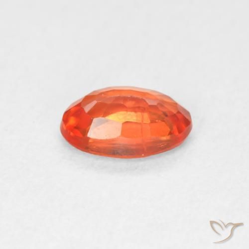 Saphir Orange feu naturelle ovale, 0.56 ct, VVS-VS