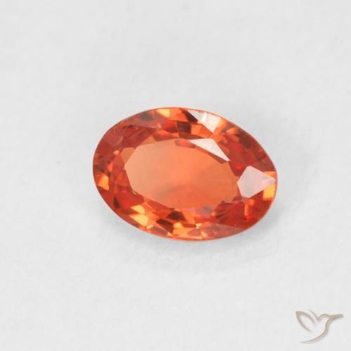Saphir Orange rougeâtre naturelle ovale, 0.60 ct, VVS-VS