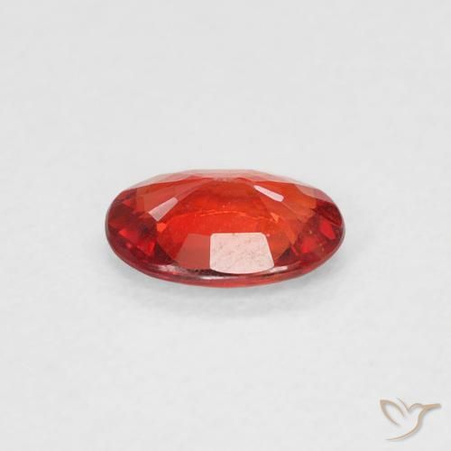 Saphir Rouge vif naturelle ovale, 0.44 ct, VS