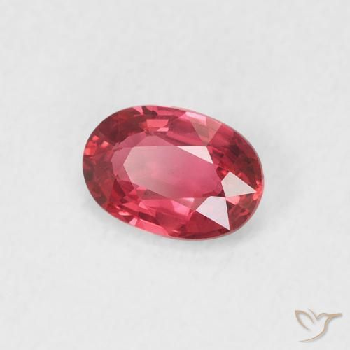 Saphir Rouge moyen naturelle ovale, 0.57 ct, VS