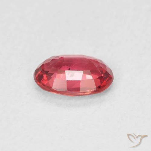 Saphir Rouge moyen naturelle ovale, 0.57 ct, VS