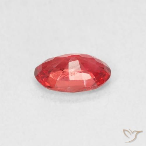 Saphir Rouge écarlate naturelle ovale, 0.51 ct, VVS-VS