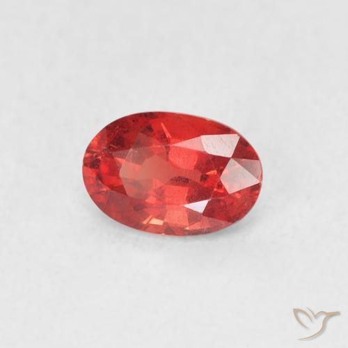 Saphir Rouge écarlate naturelle ovale, 0.66 ct, VVS-VS