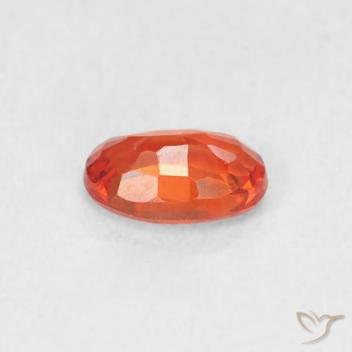 Saphir Rouge moyen naturelle ovale, 0.64 ct, VVS-VS