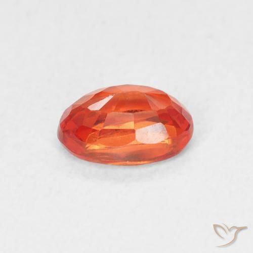 Saphir Orange rougeâtre naturelle ovale, 0.70 ct, VVS-VS