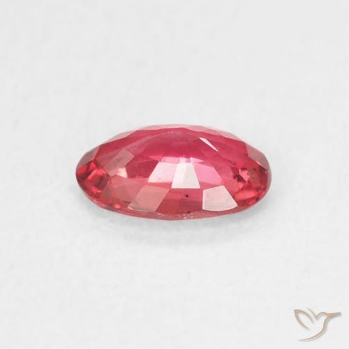 Saphir Rouge moyen naturelle ovale, 0.47 ct, VVS-VS