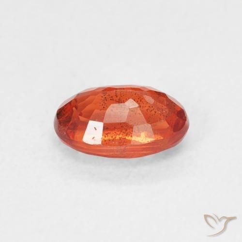Saphir Orange feu naturelle ovale, 0.70 ct, VS