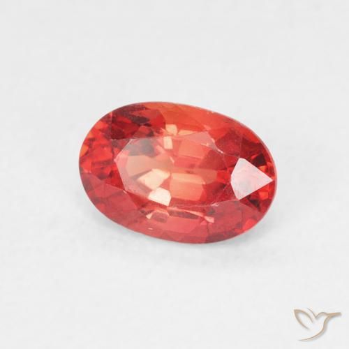 Saphir Rouge intense naturelle ovale, 0.73 ct, VVS-VS