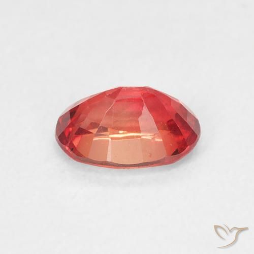 Saphir Rouge intense naturelle ovale, 0.73 ct, VVS-VS