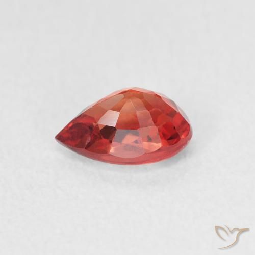 Saphir Rouge moyen naturelle En forme de poire, 0.64 ct, VVS-VS