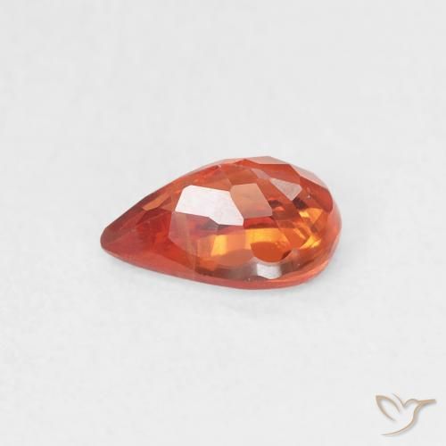 Saphir Rouge moyen naturelle En forme de poire, 0.58 ct, VS