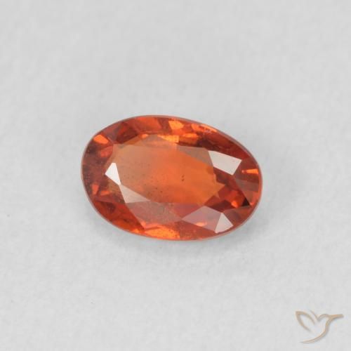 Saphir Rouge moyen naturelle ovale, 0.63 ct, VS