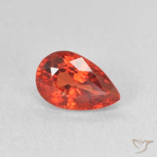 Saphir Rouge intense naturelle En forme de poire, 0.73 ct, VVS-VS