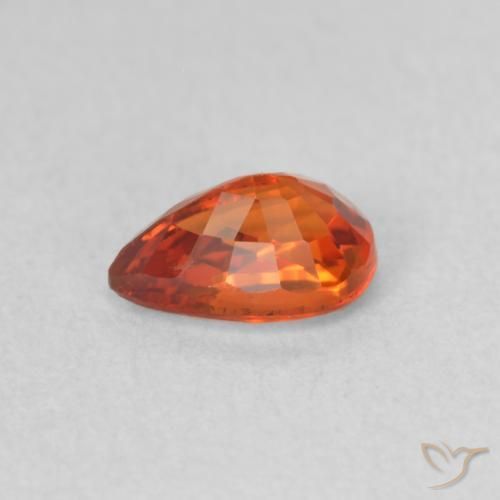 Saphir Orange rougeâtre naturelle En forme de poire, 0.69 ct, VVS-VS