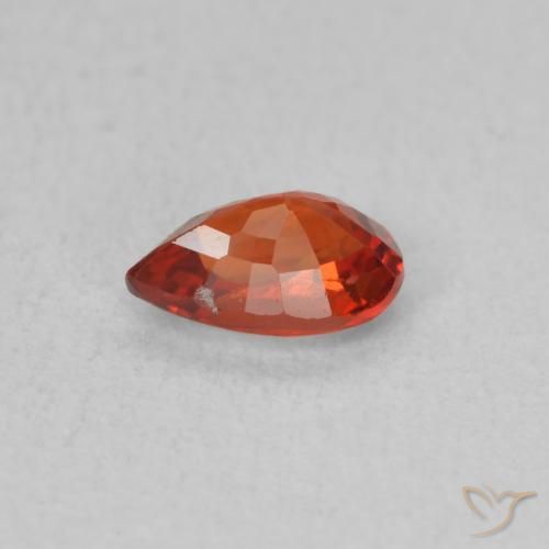 Saphir Rouge intense naturelle En forme de poire, 0.50 ct, VS