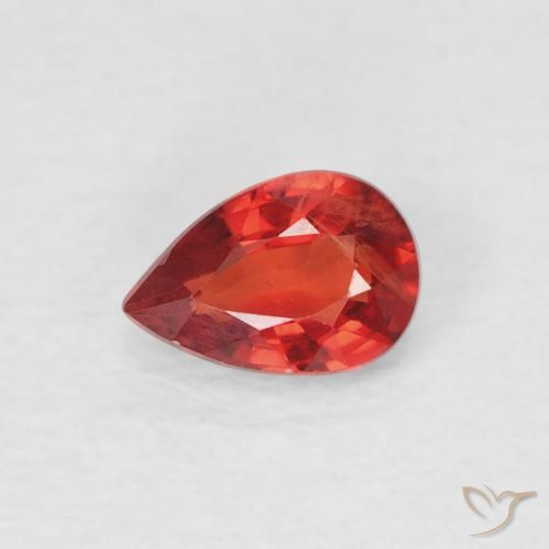 Saphir Rouge vif naturelle En forme de poire, 0.57 ct, VS