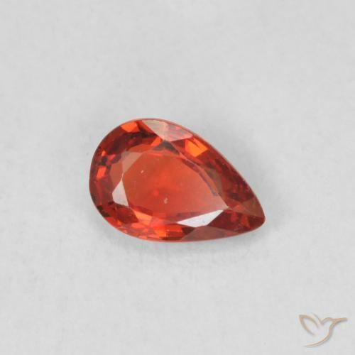 Saphir Rouge intense naturelle En forme de poire, 0.42 ct, VS