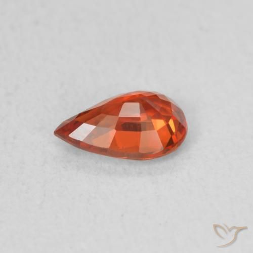 Saphir Rouge intense naturelle En forme de poire, 0.48 ct, VS