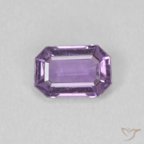 0.61ct Naturel Pourpre raisin léger Saphir, Taille émeraude, VS