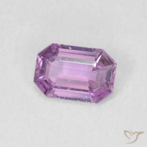 Saphir Pourpre moyen naturelle Octogone / coupe Émeraude, 0.57 ct, VVS-VS