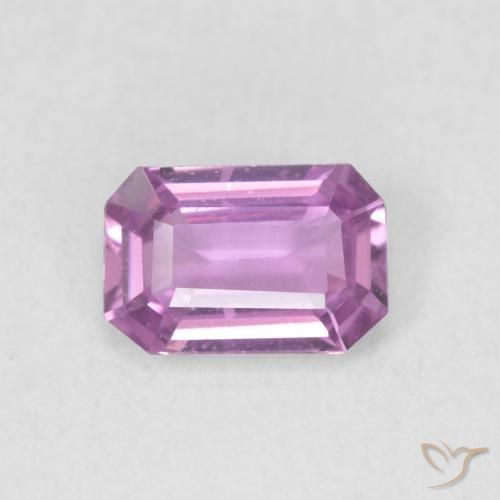 0.66ct Naturel Pourpre-rose Saphir, Taille émeraude, VVS