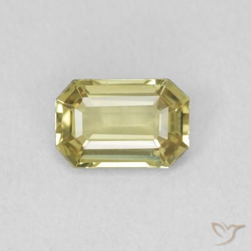 0.70ct Naturel Jaune pâle Saphir, Taille émeraude, VVS
