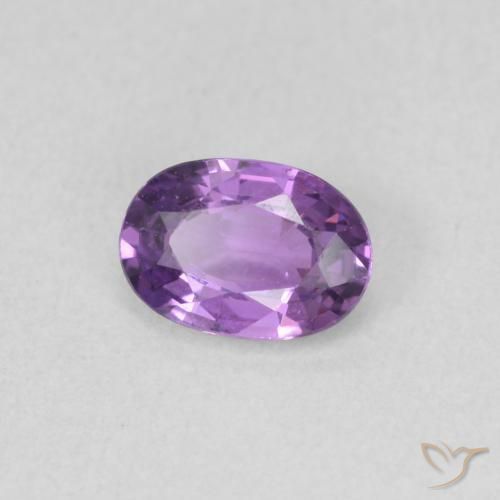 Saphir Violet foncé naturelle ovale, 0.63 ct, VVS