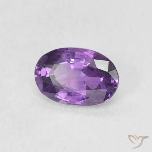 Saphir Violet intense naturelle ovale, 0.67 ct, VVS