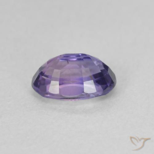 Saphir Violet foncé naturelle ovale, 0.73 ct, VVS-VS