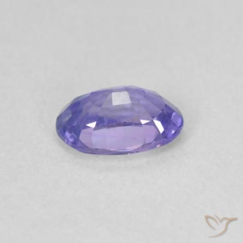 Saphir Violet foncé naturelle ovale, 0.52 ct, VVS-VS