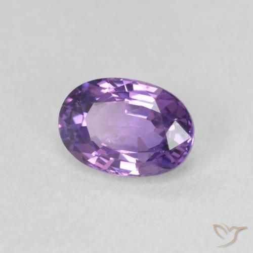 Saphir Medium Dark-Purple naturelle ovale, 0.65 ct, VVS-VS