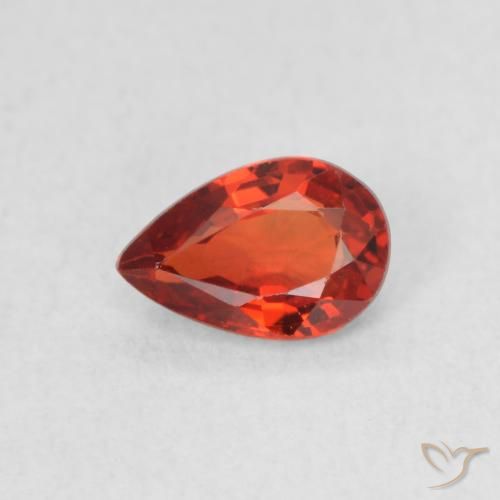 Saphir Rouge feu naturelle En forme de poire, 0.47 ct, VVS