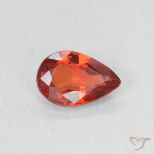 Saphir Rouge feu naturelle En forme de poire, 0.47 ct, VVS