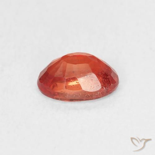 Saphir Rouge moyen naturelle ovale, 0.64 ct, VS
