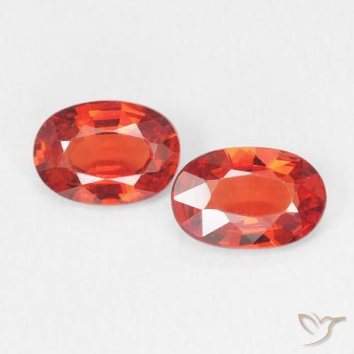 0.96ctw Naturel Rouge intense Saphir, ovale, VVS-VS