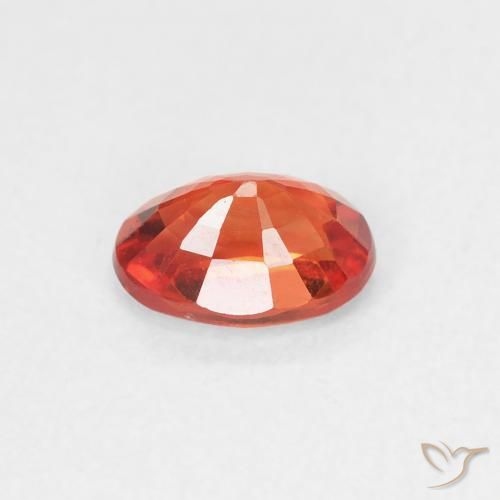 Saphir Rouge moyen naturelle ovale, 0.63 ct, VVS