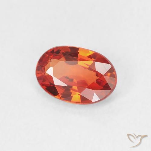 Saphir Rouge cramoisi vif naturelle ovale, 0.65 ct, VVS