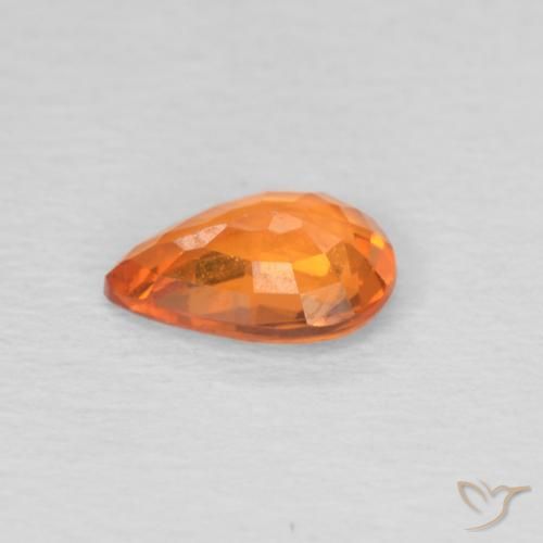 Saphir Orange vif naturelle En forme de poire, 0.69 ct, VS