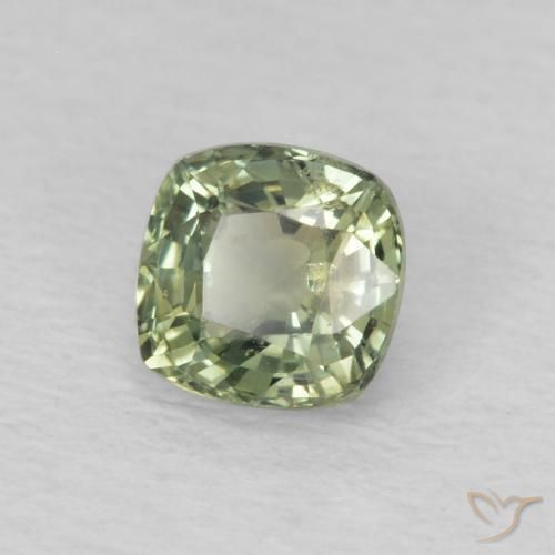 Saphir Vert clair naturelle Coussin, 0.64 ct, VS