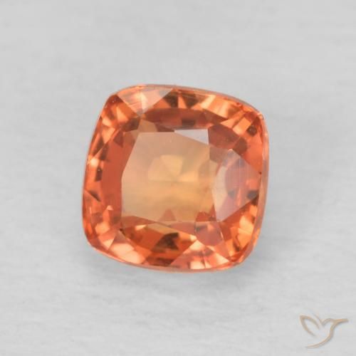 Saphir Rouge-orange naturelle Coussin, 0.74 ct, VVS
