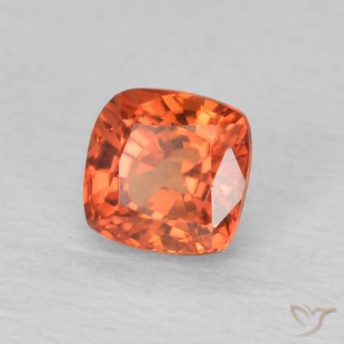Saphir Orange feu naturelle Coussin, 0.56 ct, VVS