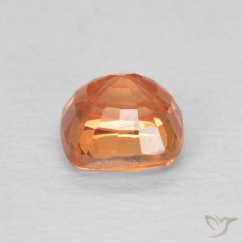 Saphir Rouge moyen naturelle Coussin, 0.65 ct, VVS