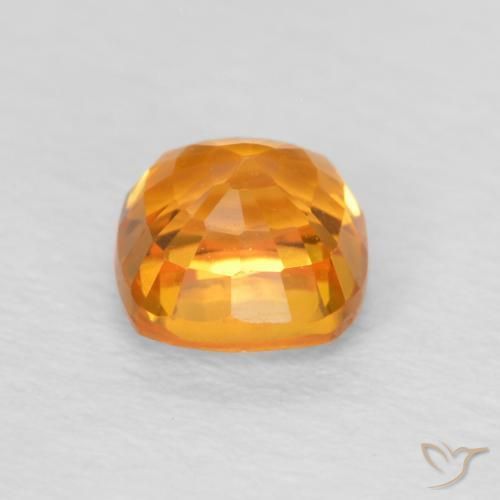 Saphir Orange moyen naturelle Coussin, 0.67 ct, VVS
