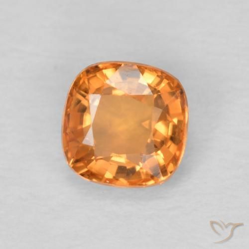 Saphir Orange moyen naturelle Coussin, 0.57 ct, VVS