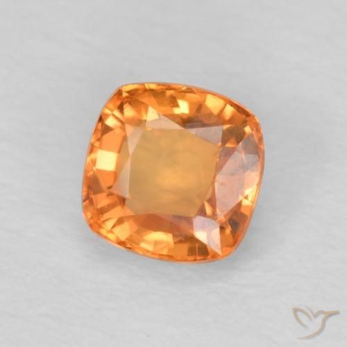 Saphir Orange rougeâtre naturelle Coussin, 0.61 ct, VVS