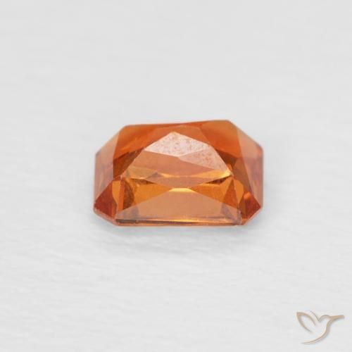 Saphir Orange feu naturelle Octogone / coupe Émeraude, 0.54 ct, VVS