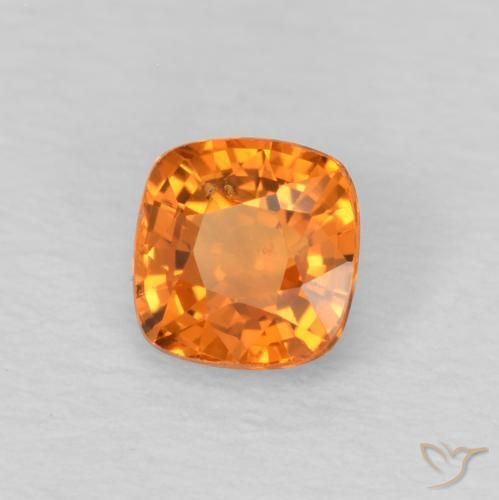 Saphir Orange vif naturelle Coussin, 0.48 ct, VS